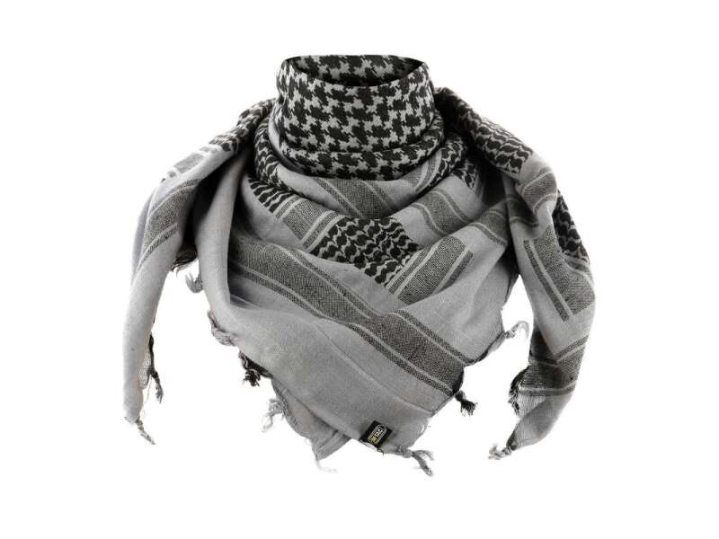 Чоловічий шарф: як гарно зав'язувати та з чим варто носити